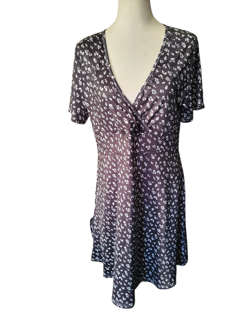 Black Floral V-Neck Twist-Front Dress